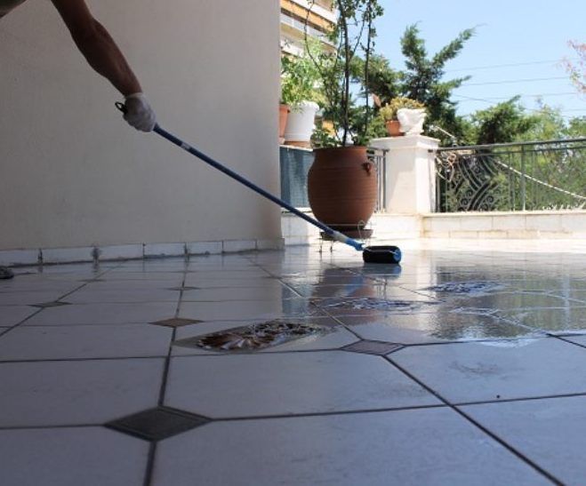 Liquid waterproofing membrane